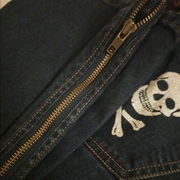 Betsey Johnson Vintage jeans with skull - 2 - Picture 4 of 6